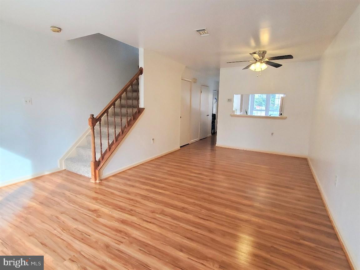 CLOVERLEAF - Residential Lease