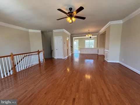 20657 Erskine Terrace, Ashburn, VA MLS: VALO2093936