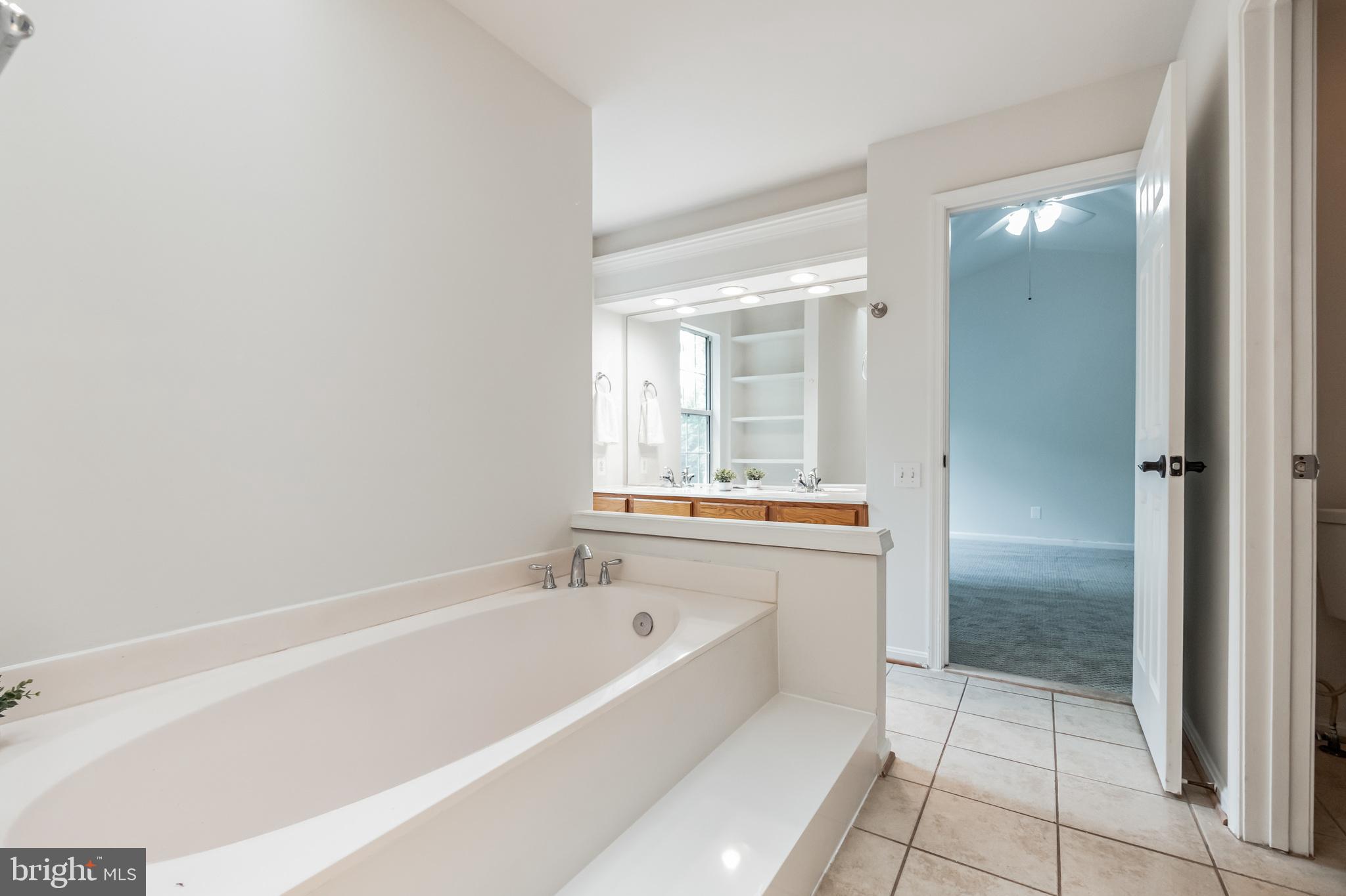 WELLINGTON/CLOVERHILL - Residential