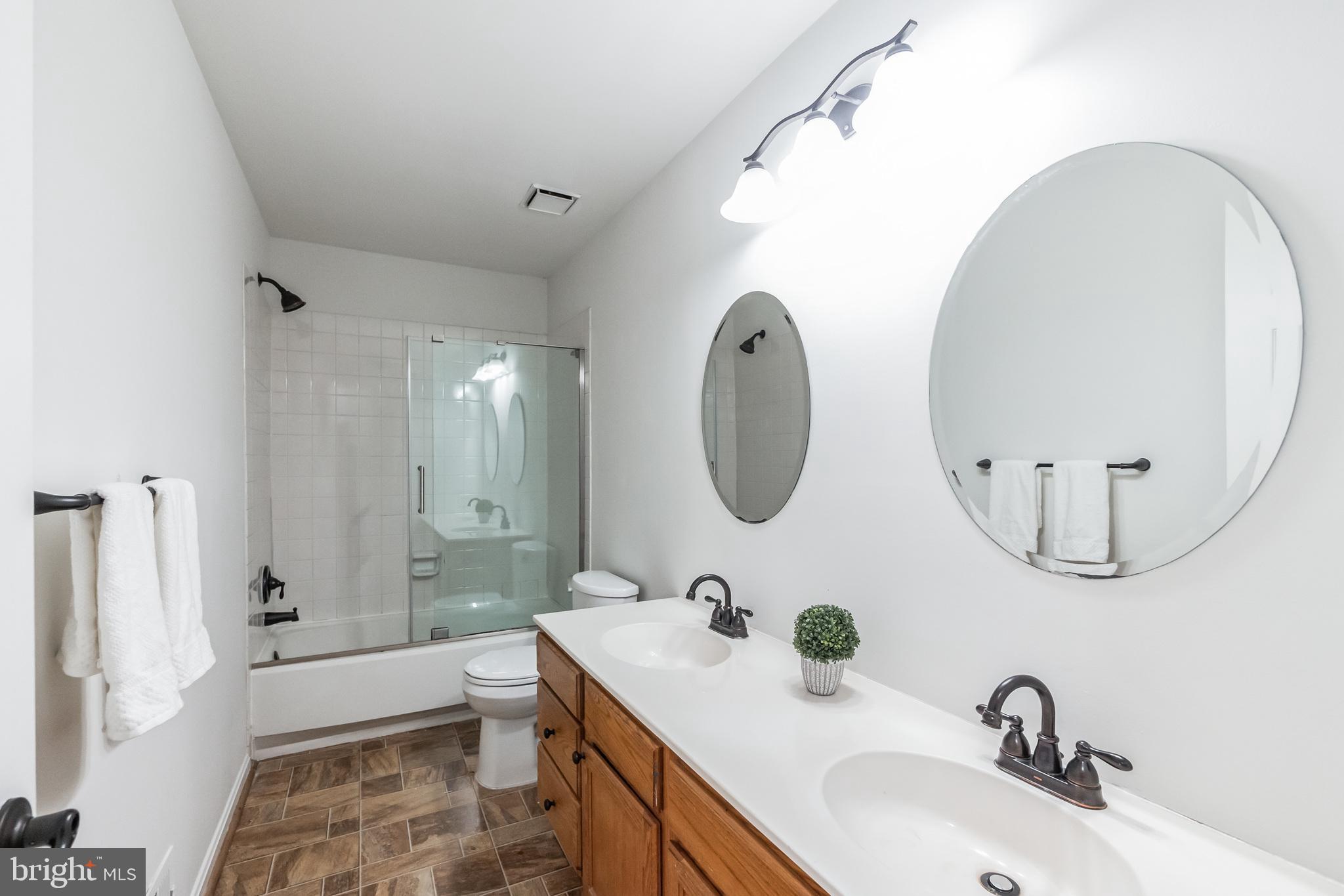 WELLINGTON/CLOVERHILL - Residential