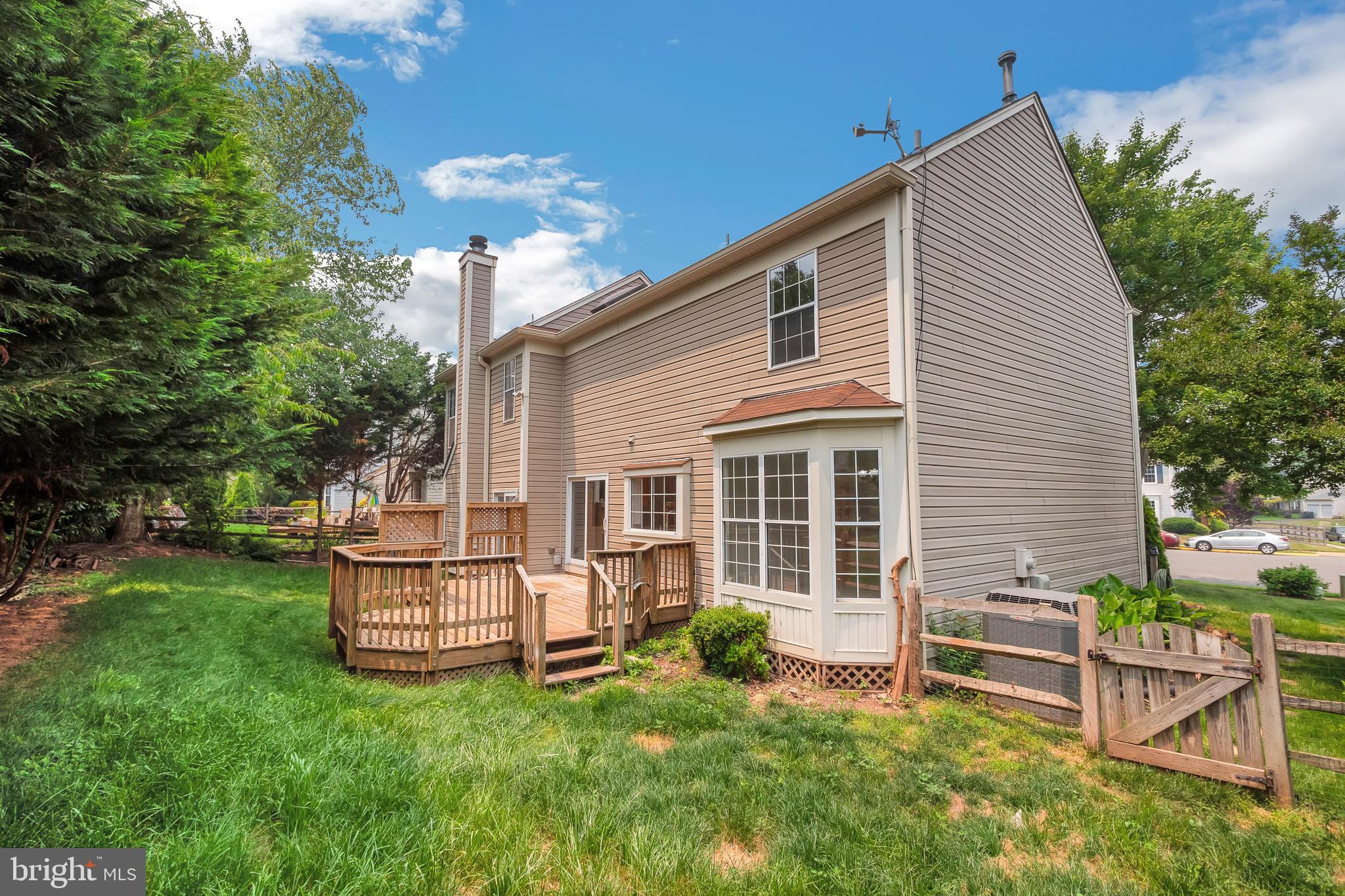 WELLINGTON/CLOVERHILL - Residential