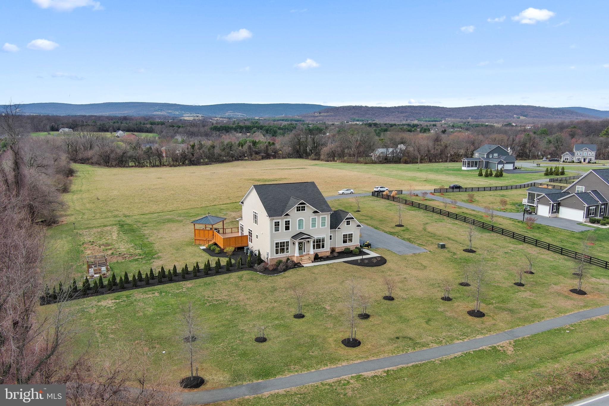 JAMES FARM ESTATES - Residential