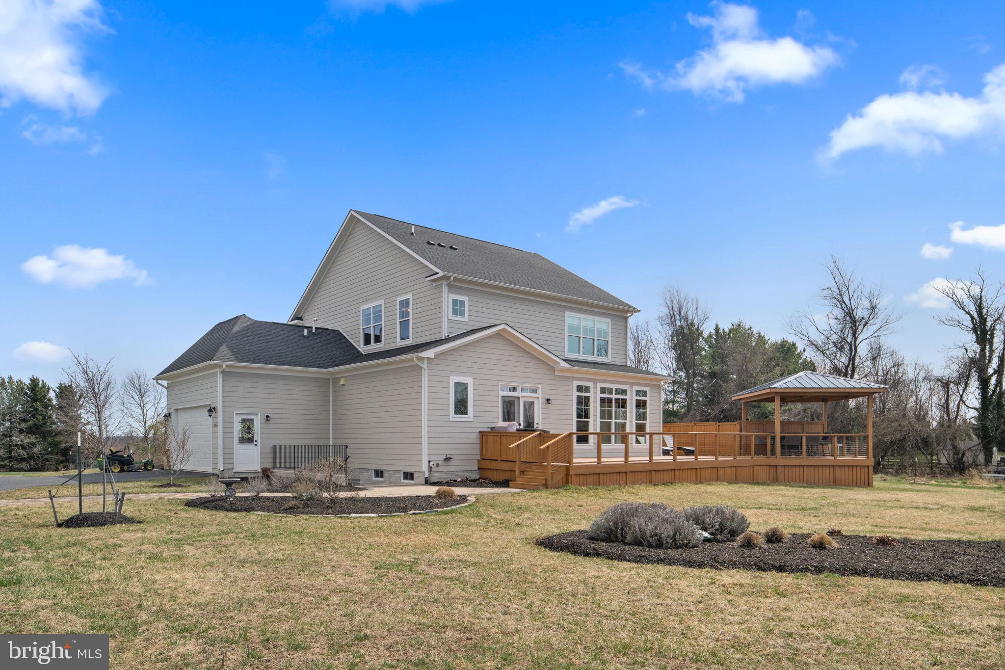 JAMES FARM ESTATES - Residential