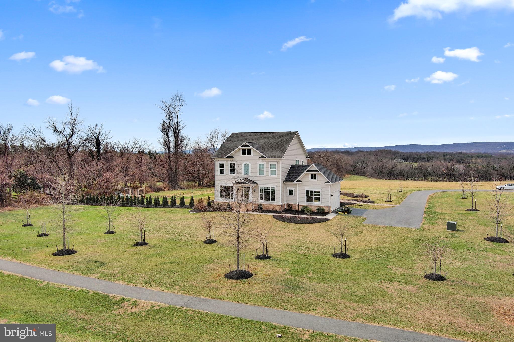 JAMES FARM ESTATES - Residential