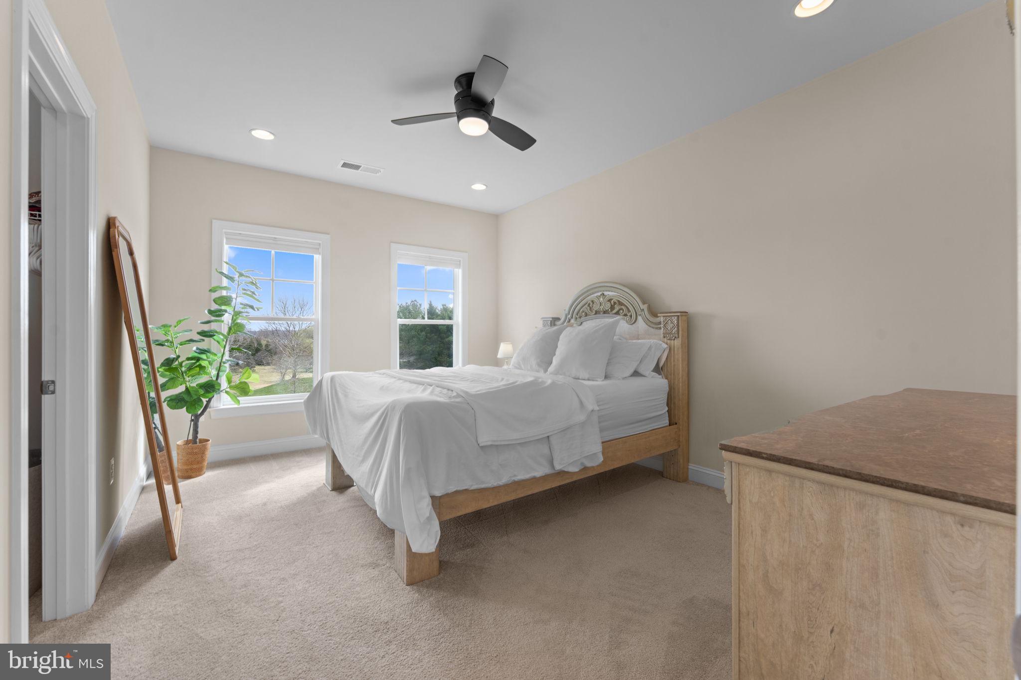 JAMES FARM ESTATES - Residential