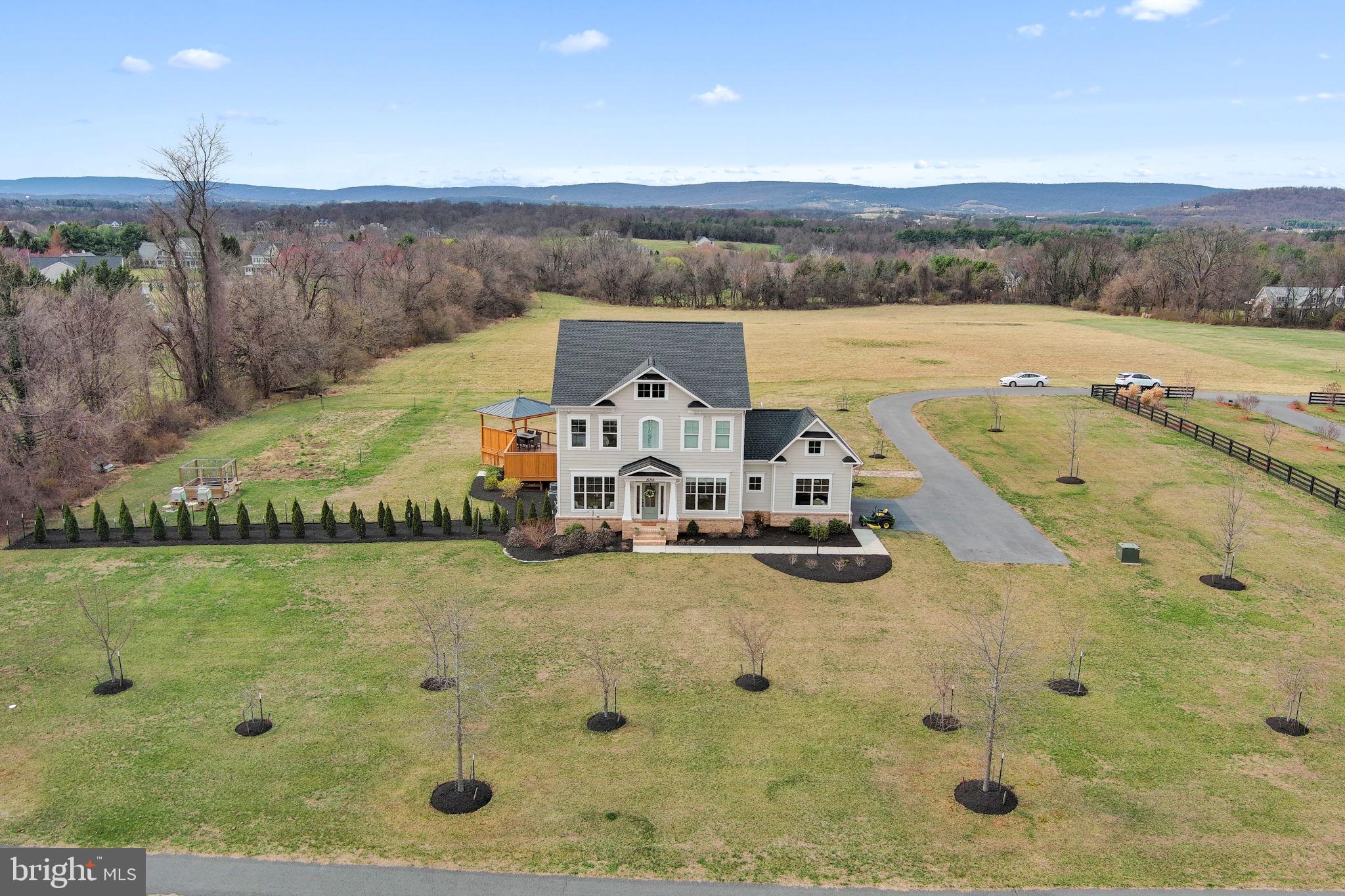 JAMES FARM ESTATES - Residential