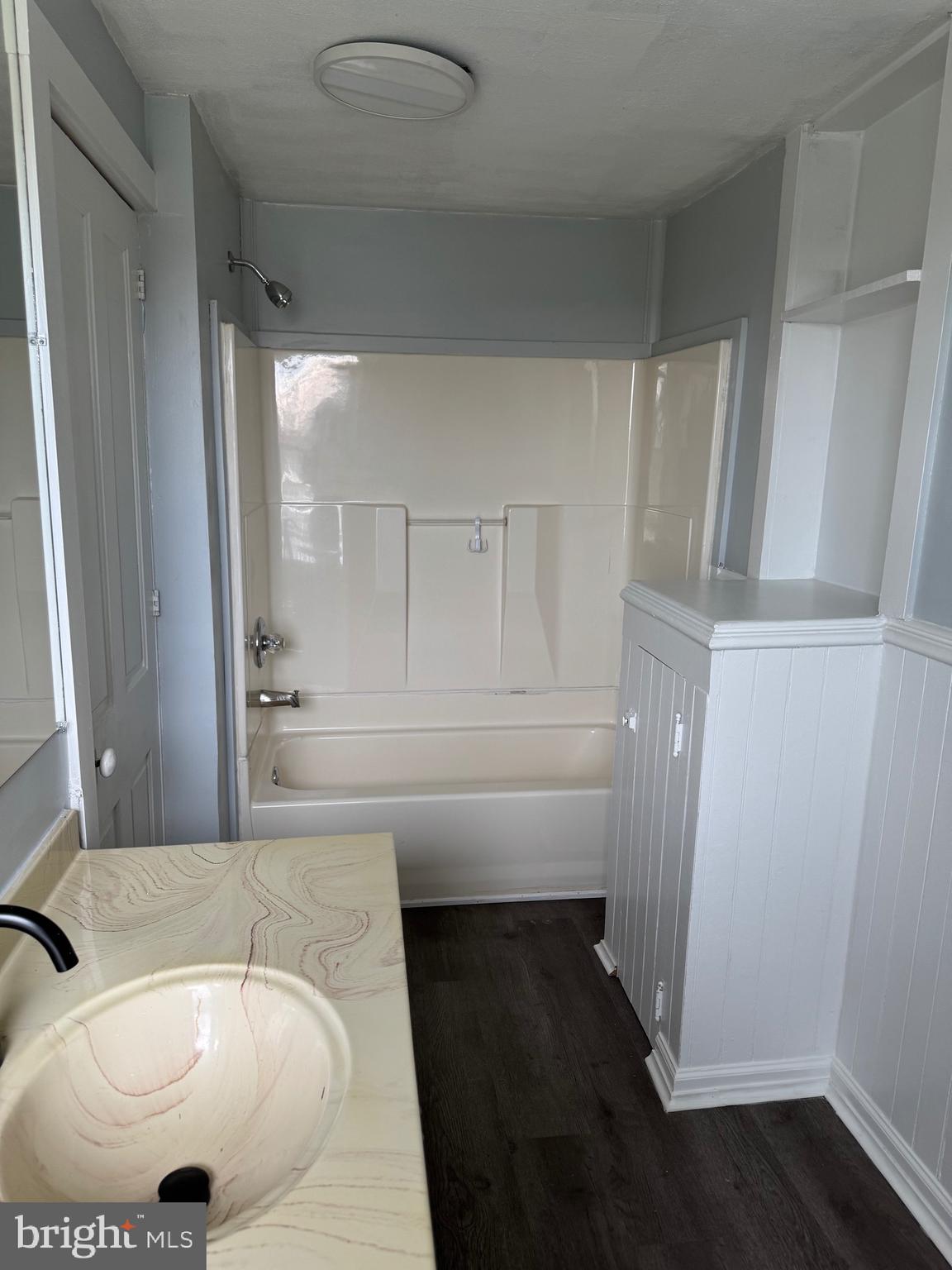 NEW PROVIDENCE - Residential Lease