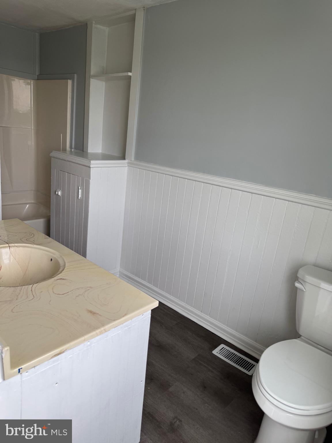 NEW PROVIDENCE - Residential Lease