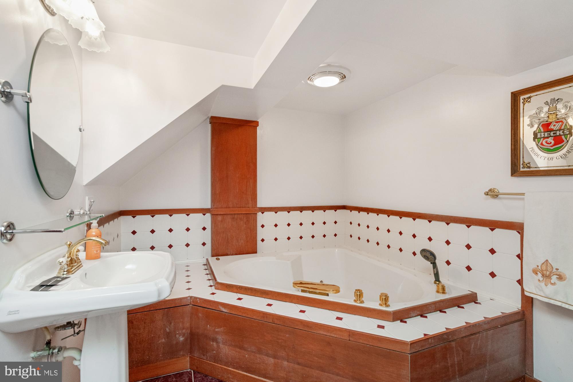 LOCH RAVEN MANOR - Residential