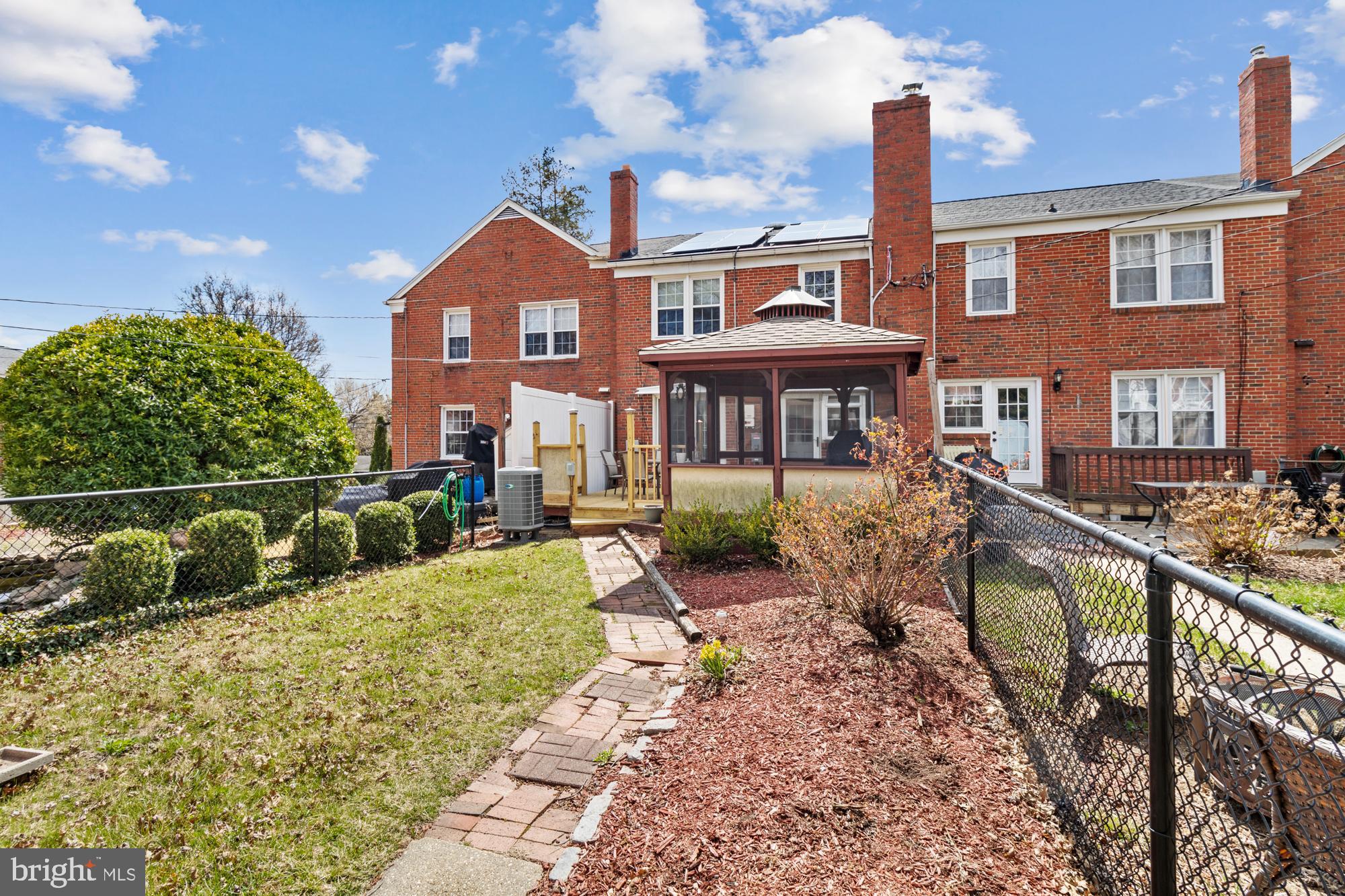 LOCH RAVEN MANOR - Residential