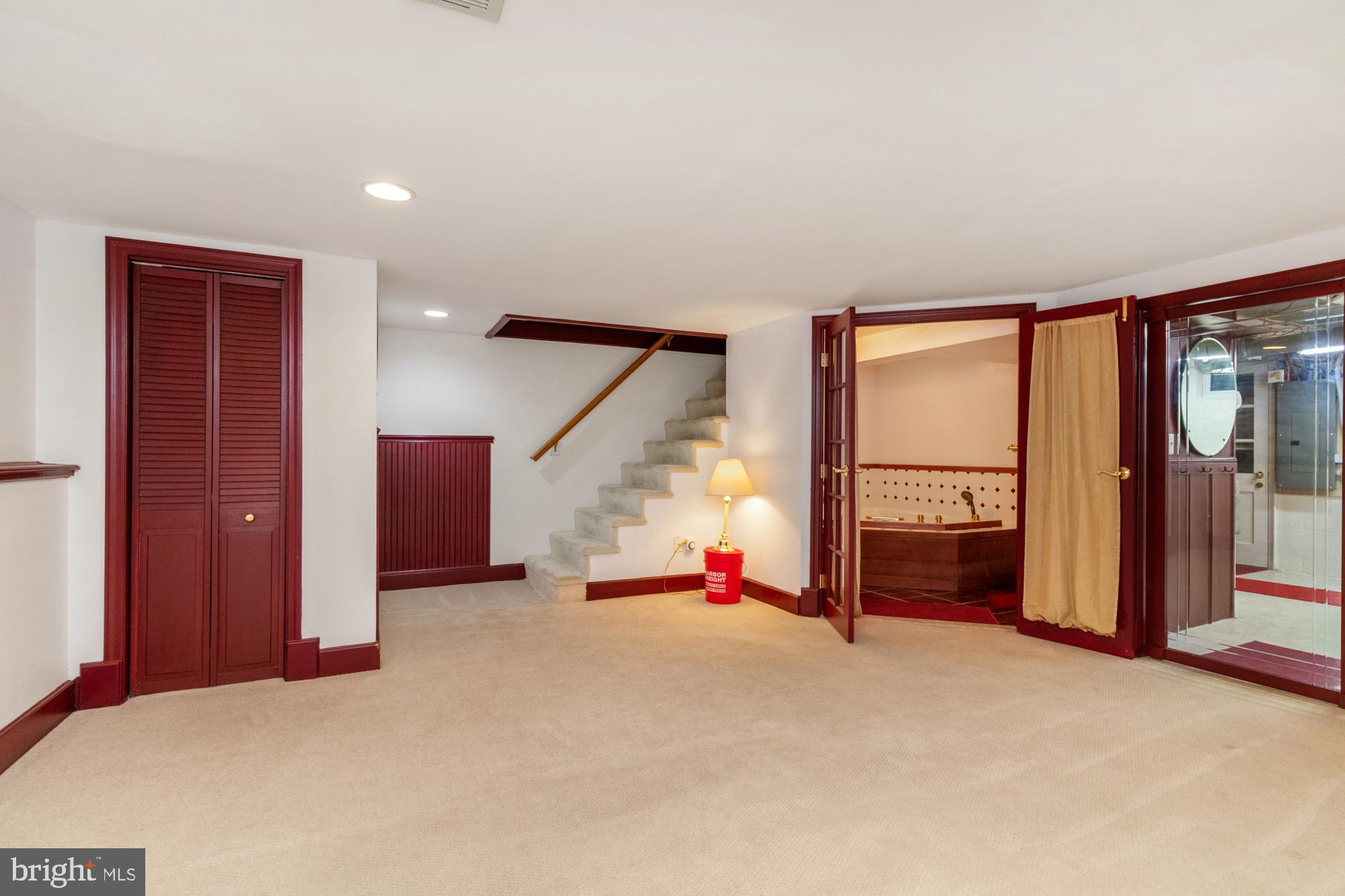 LOCH RAVEN MANOR - Residential