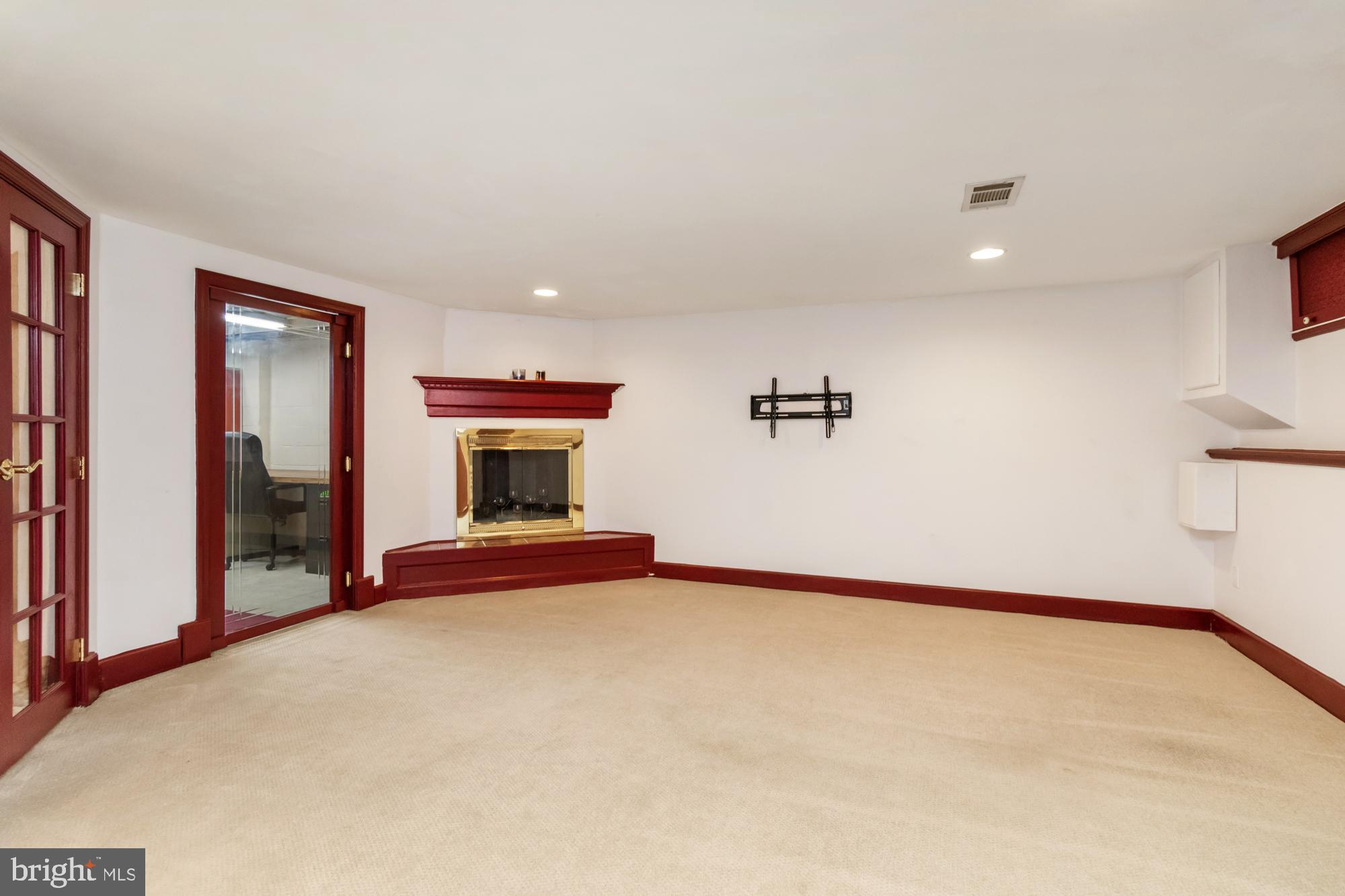 LOCH RAVEN MANOR - Residential