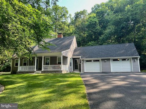 Photo of 241 Furnace Hill Road, Elizabethtown, PA 17022 (MLS # PALA2055472)