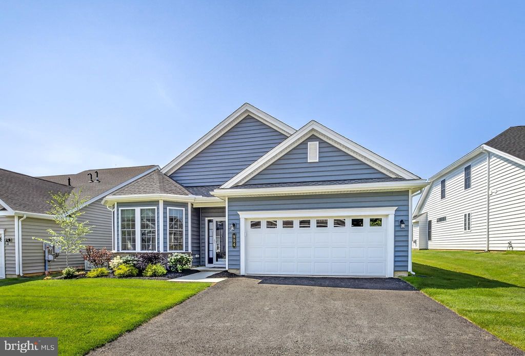 Photo of 904 Founders Way, EAST PETERSBURG, PA 17520 (MLS # PALA2073464)