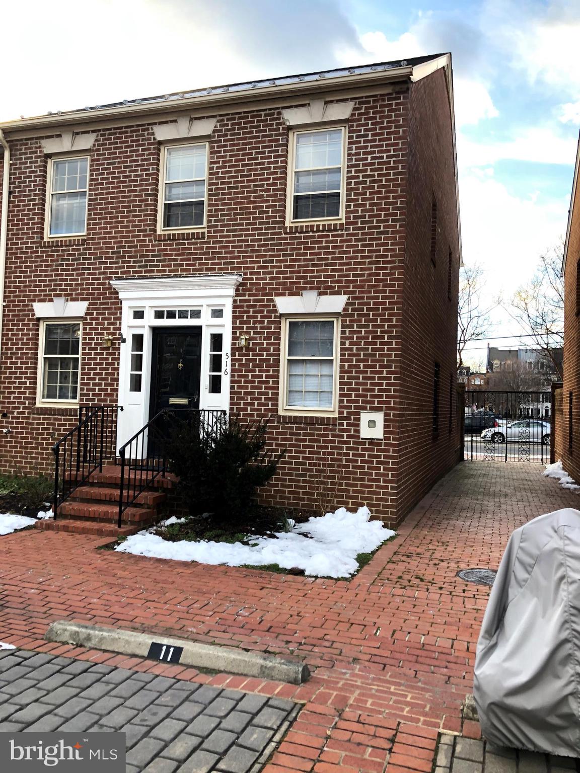 OLD TOWN ALEXANDRIA - Residential Lease