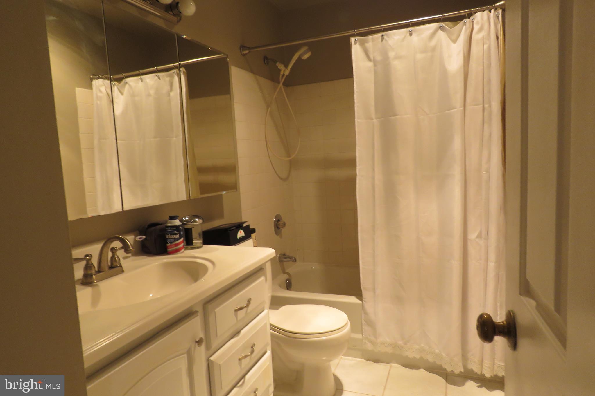 OLD TOWN ALEXANDRIA - Residential Lease