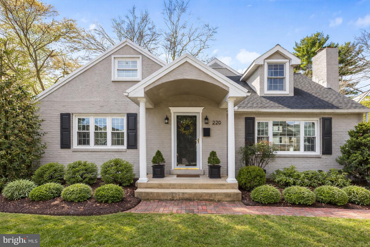 220 S VALLEY FORGE ROAD