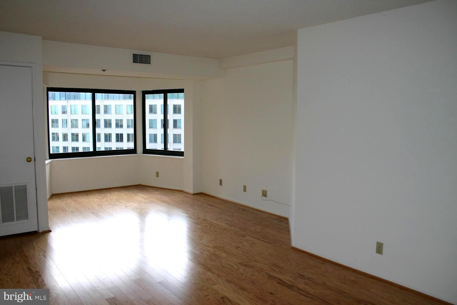 900 N STAFFORD STREET N 1504