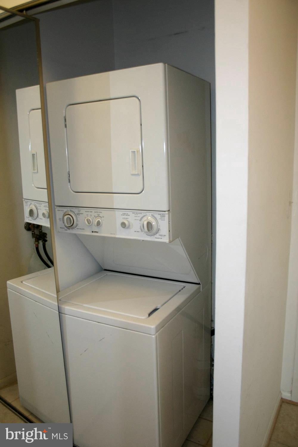 ALTA VISTA - Residential Lease