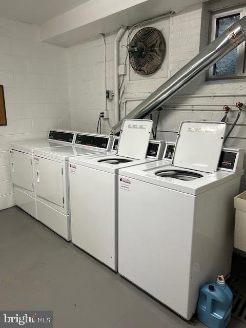 PARKSIDE CONDOMINIUMS - Residential Lease