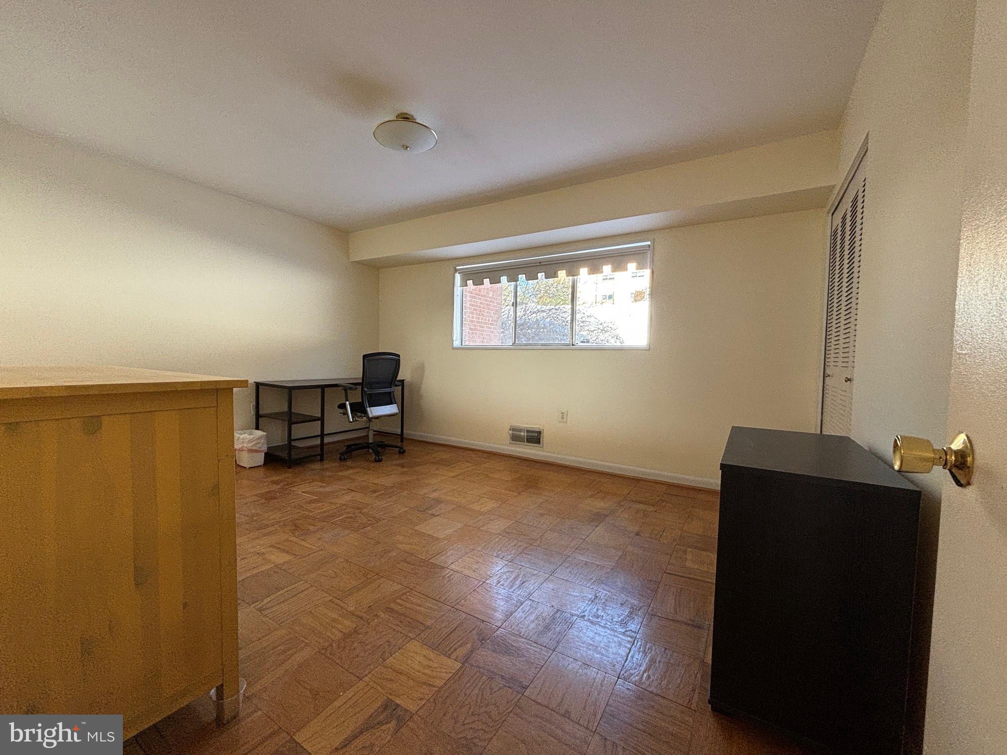 PARKSIDE CONDOMINIUMS - Residential Lease