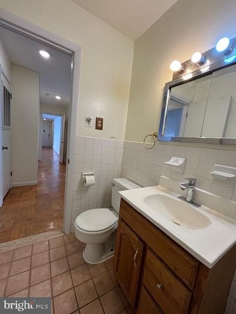 PARKSIDE CONDOMINIUMS - Residential Lease