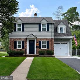 427 AVONDALE AVENUE HADDONFIELD NJ 08033