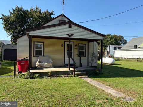 Photo of 18 Fairfield Street, MOUNT HOLLY SPRINGS, PA 17065 (MLS # PACB2059446)