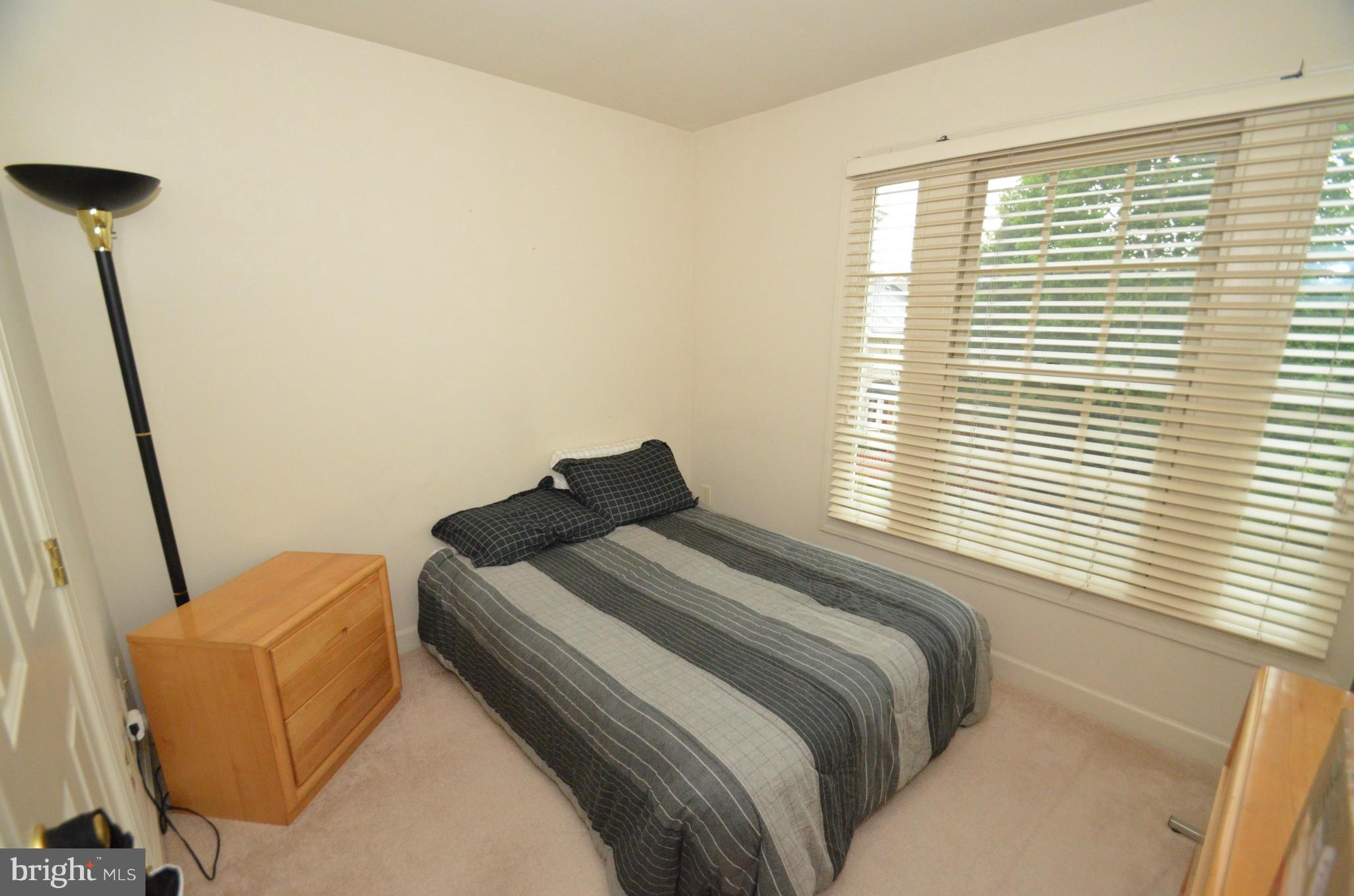 KINGSTOWNE - Residential Lease