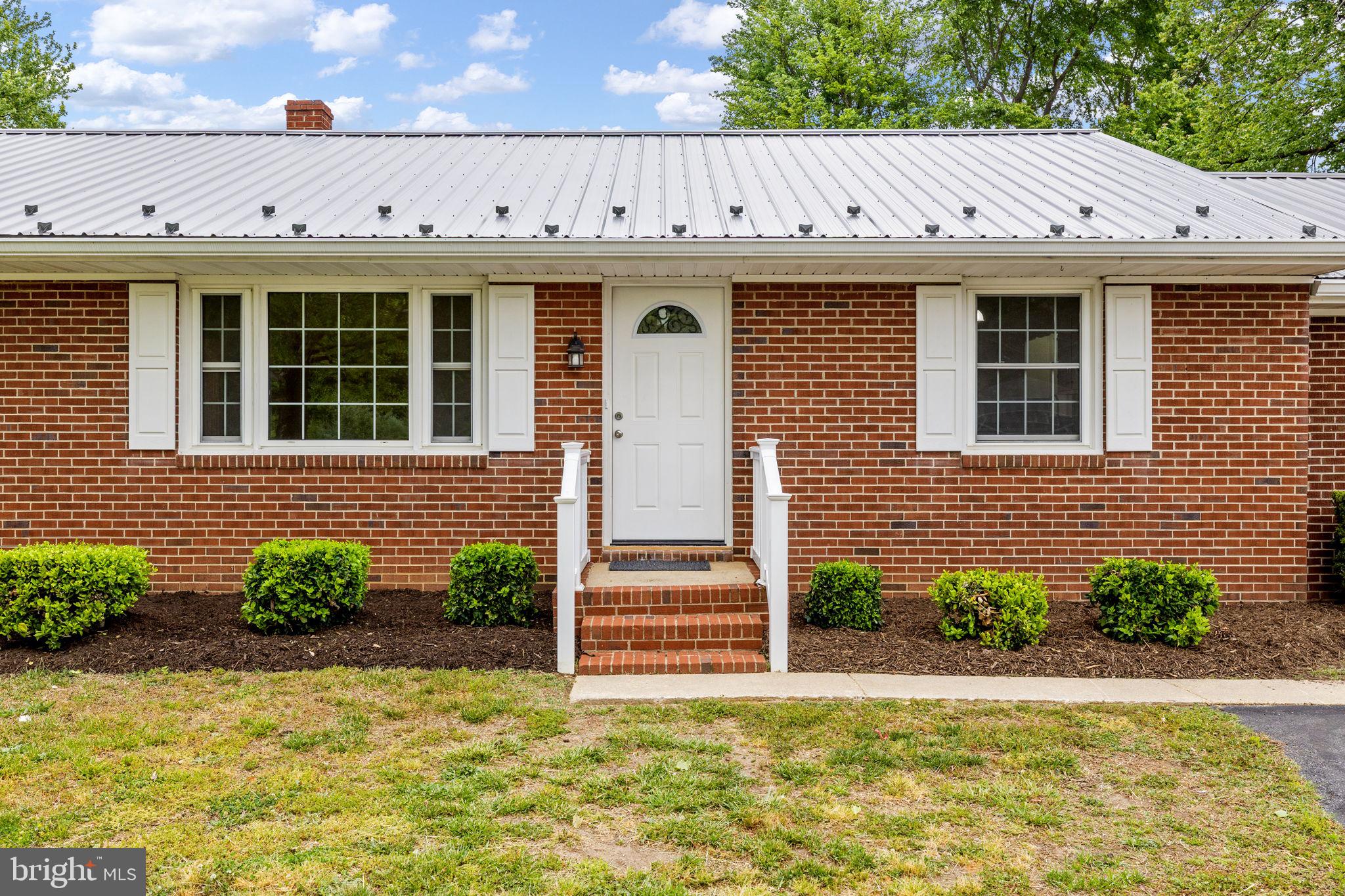 8267 KINGS HIGHWAY