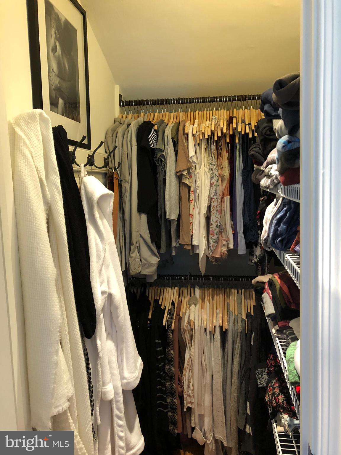 LARCHMONT - Residential Lease