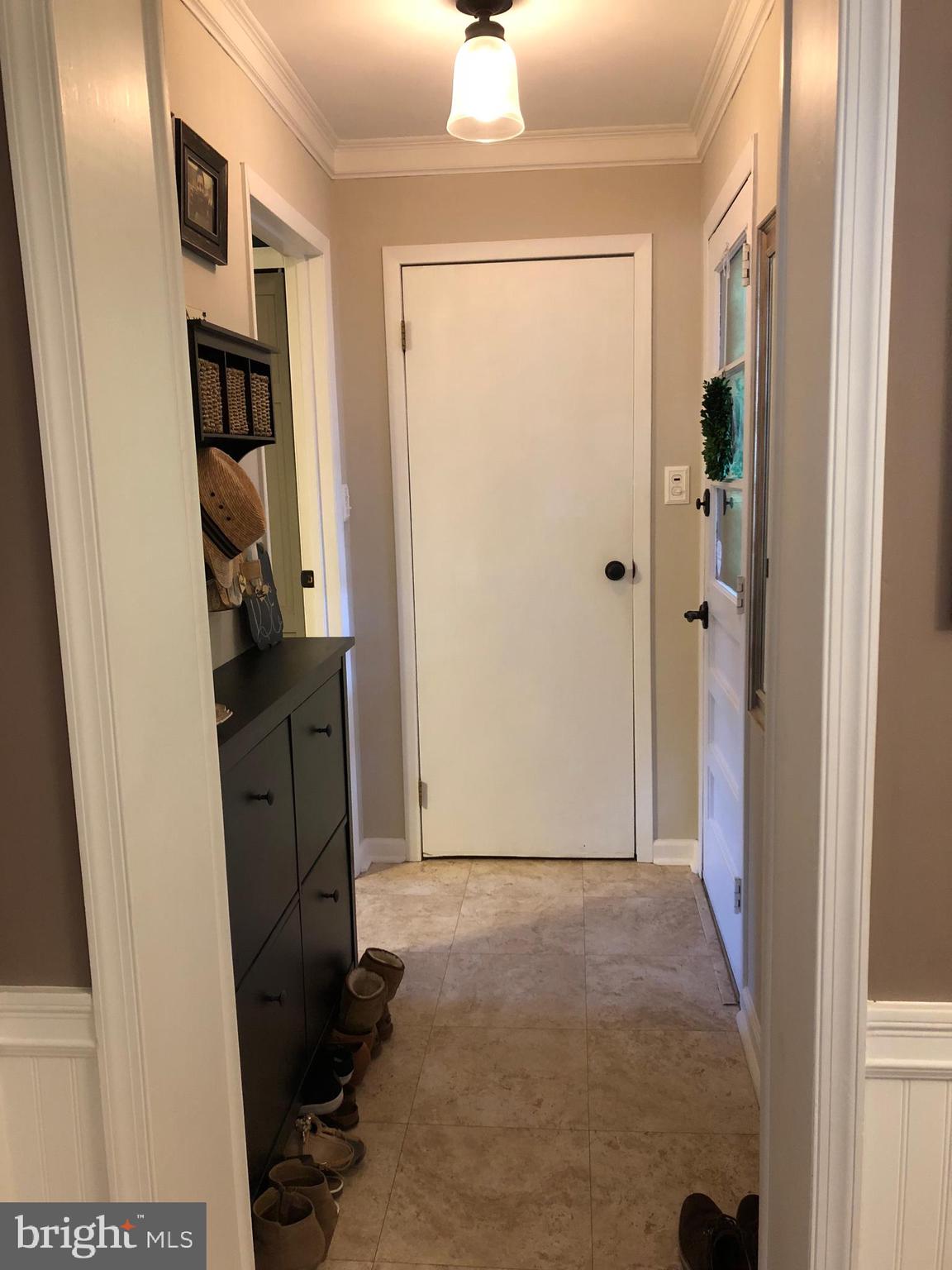 LARCHMONT - Residential Lease