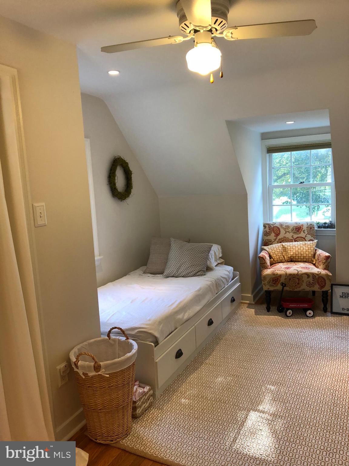 LARCHMONT - Residential Lease