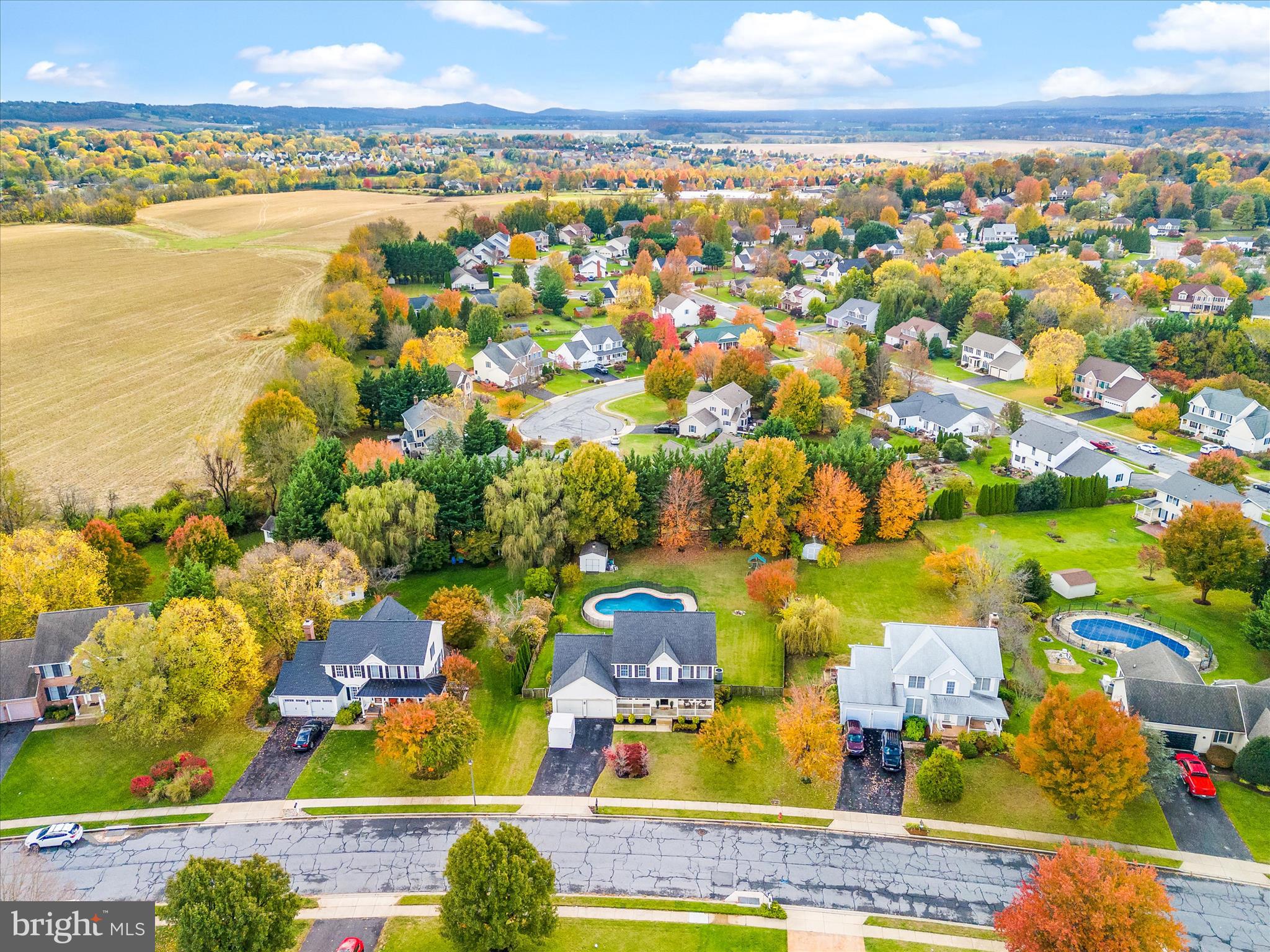 FOXFIELD AT MIDDLETOWN - Residential