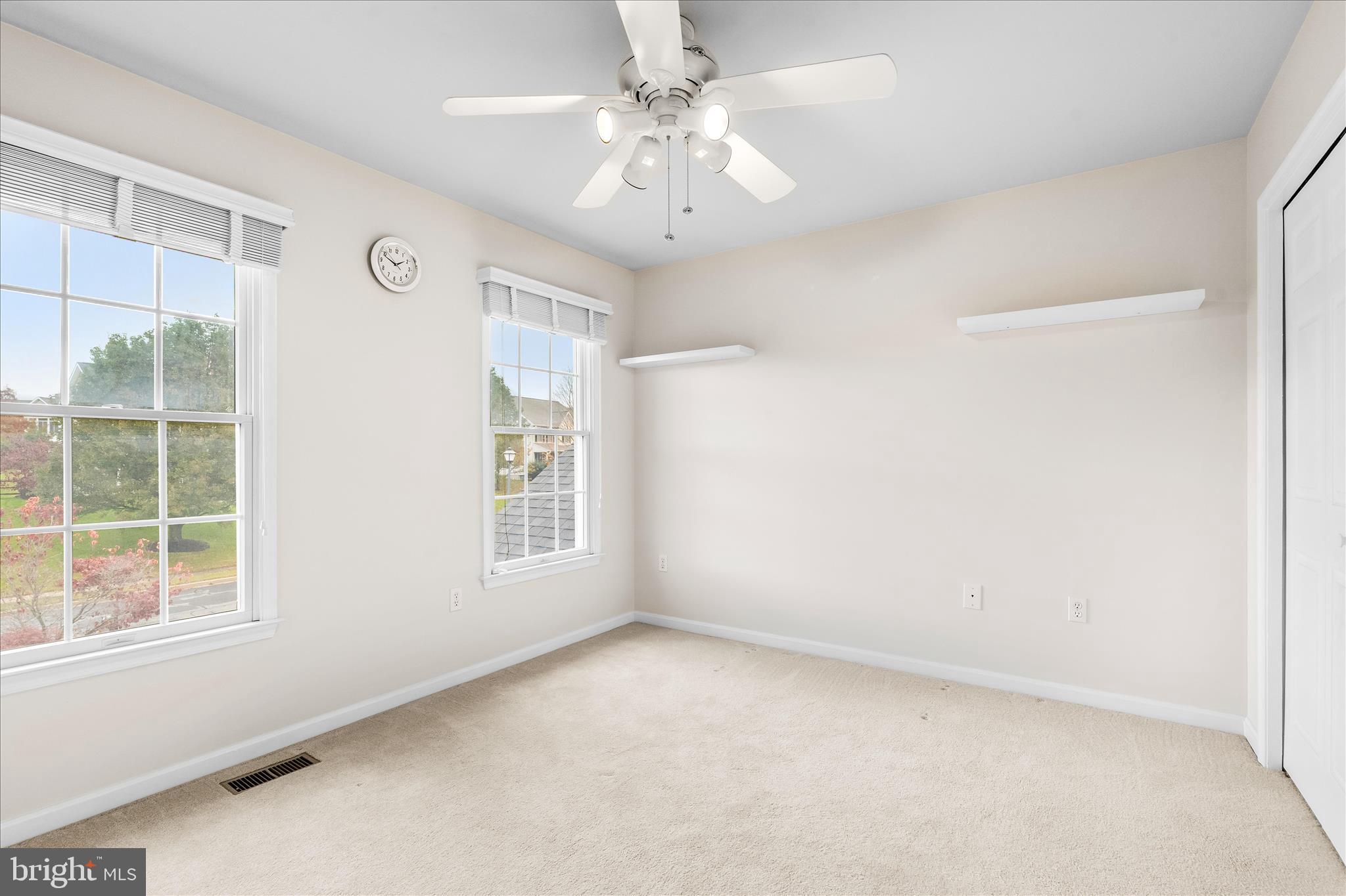 FOXFIELD AT MIDDLETOWN - Residential