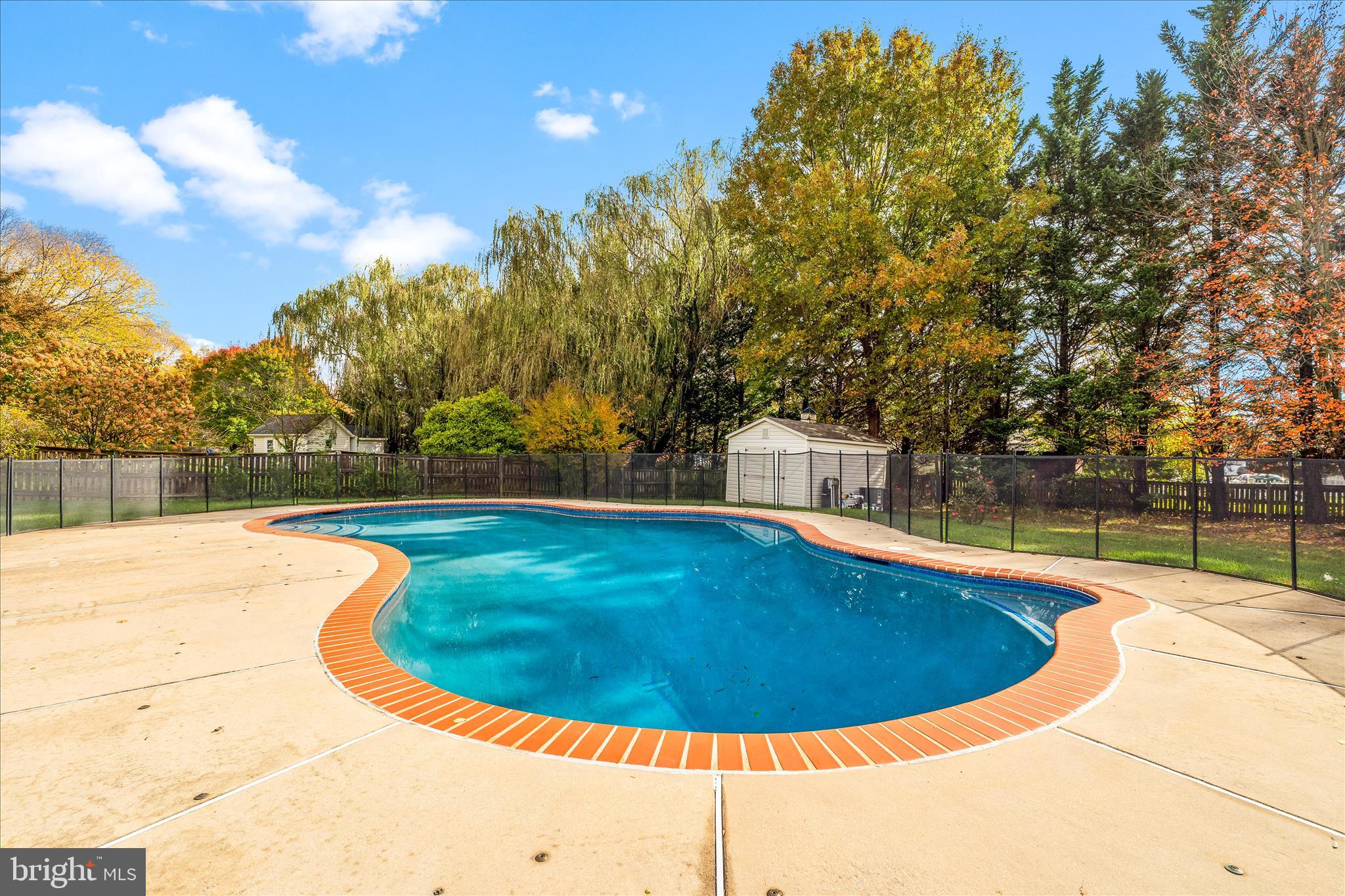 FOXFIELD AT MIDDLETOWN - Residential