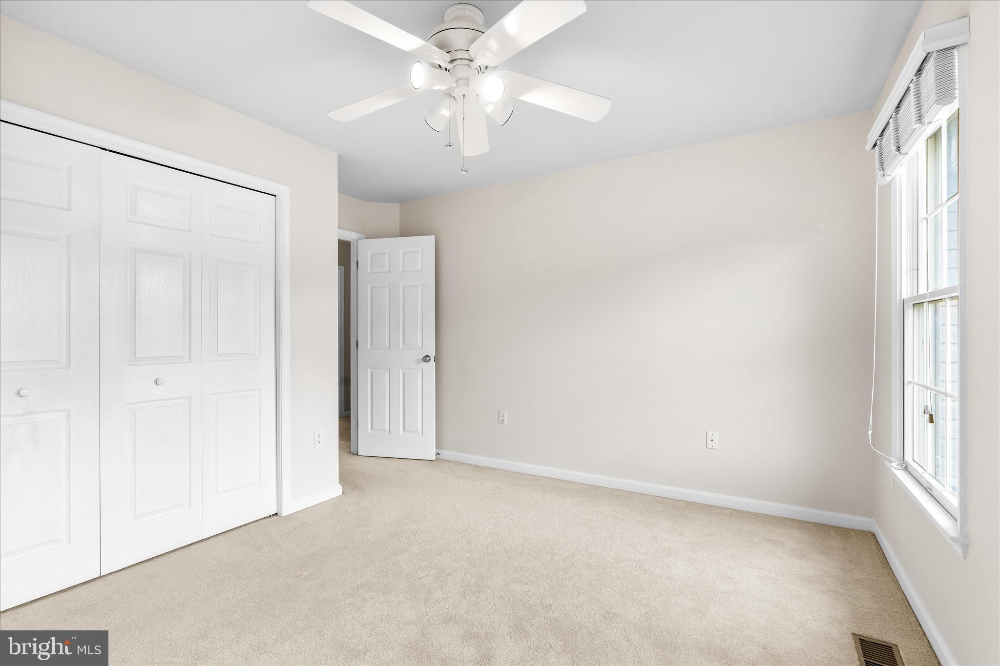 FOXFIELD AT MIDDLETOWN - Residential