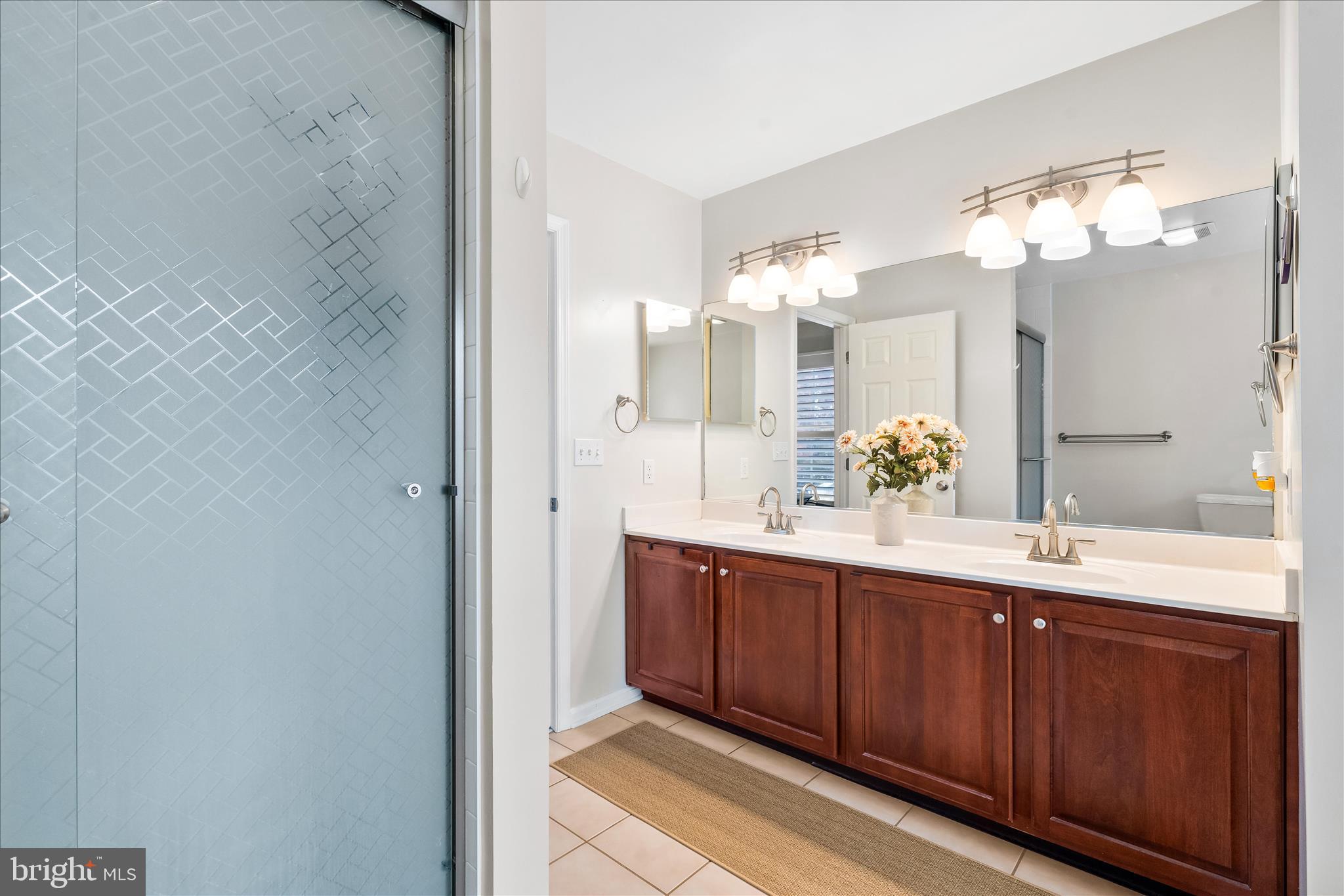 FOXFIELD AT MIDDLETOWN - Residential