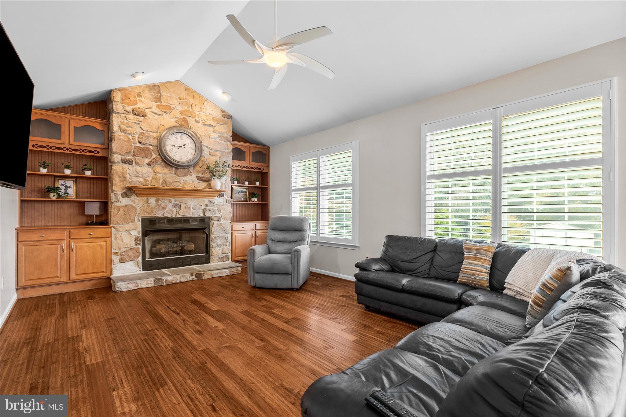 FOXFIELD AT MIDDLETOWN - Residential