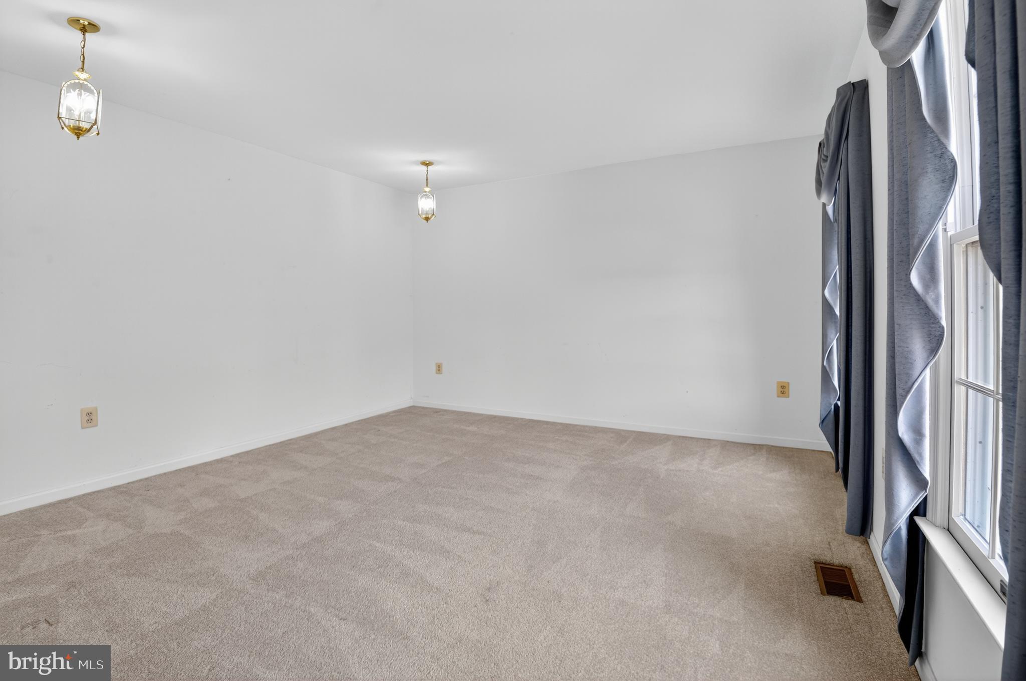 BERRY HILL MANOR - Residential