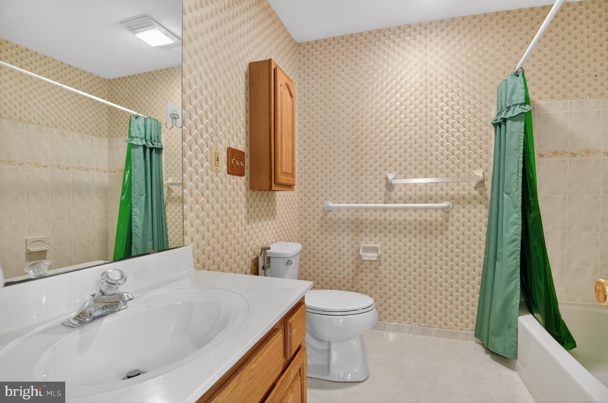 BERRY HILL MANOR - Residential