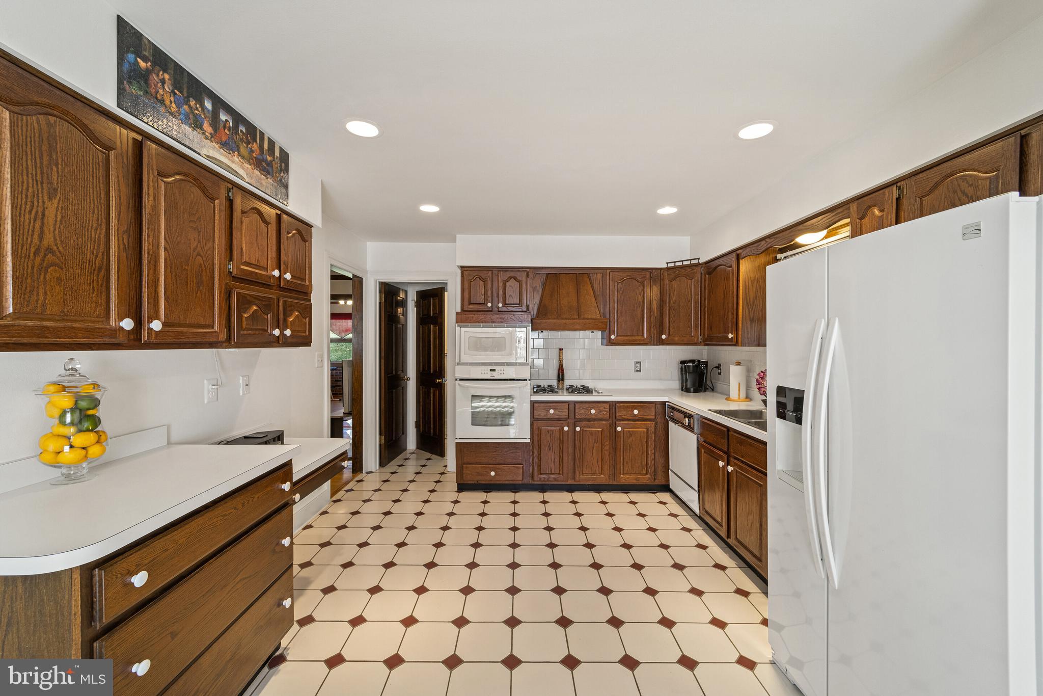 FOREST HILLS - Residential