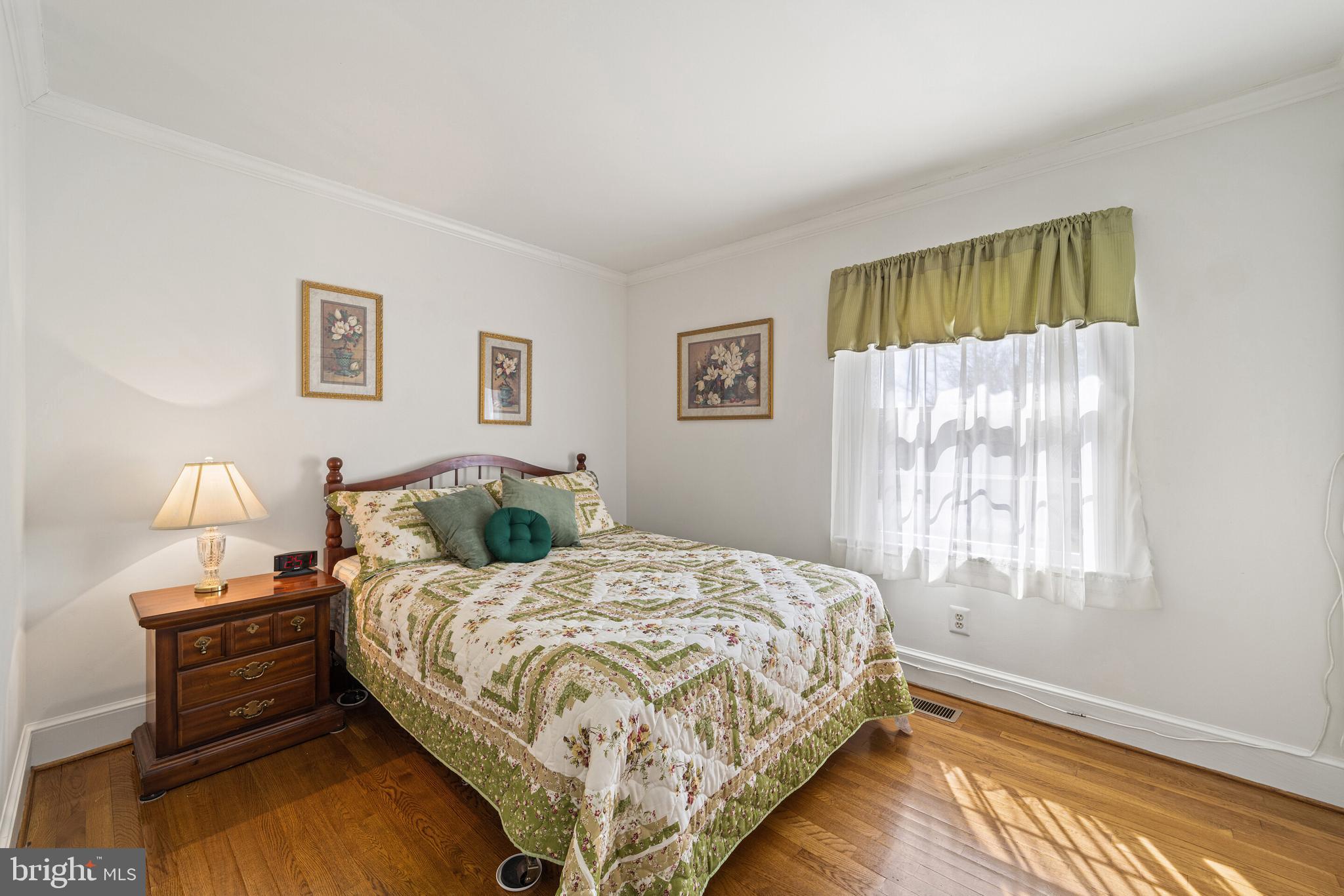 FOREST HILLS - Residential