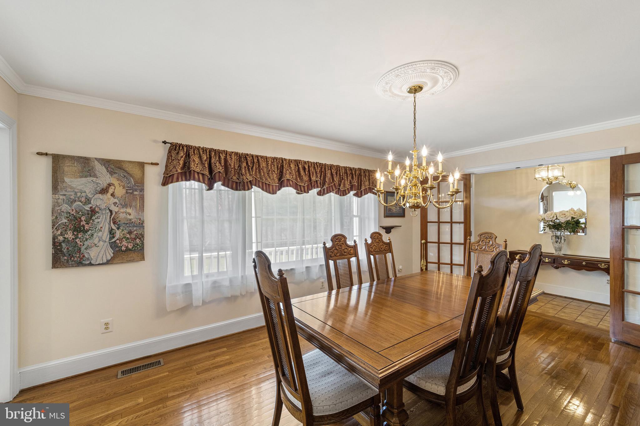 FOREST HILLS - Residential