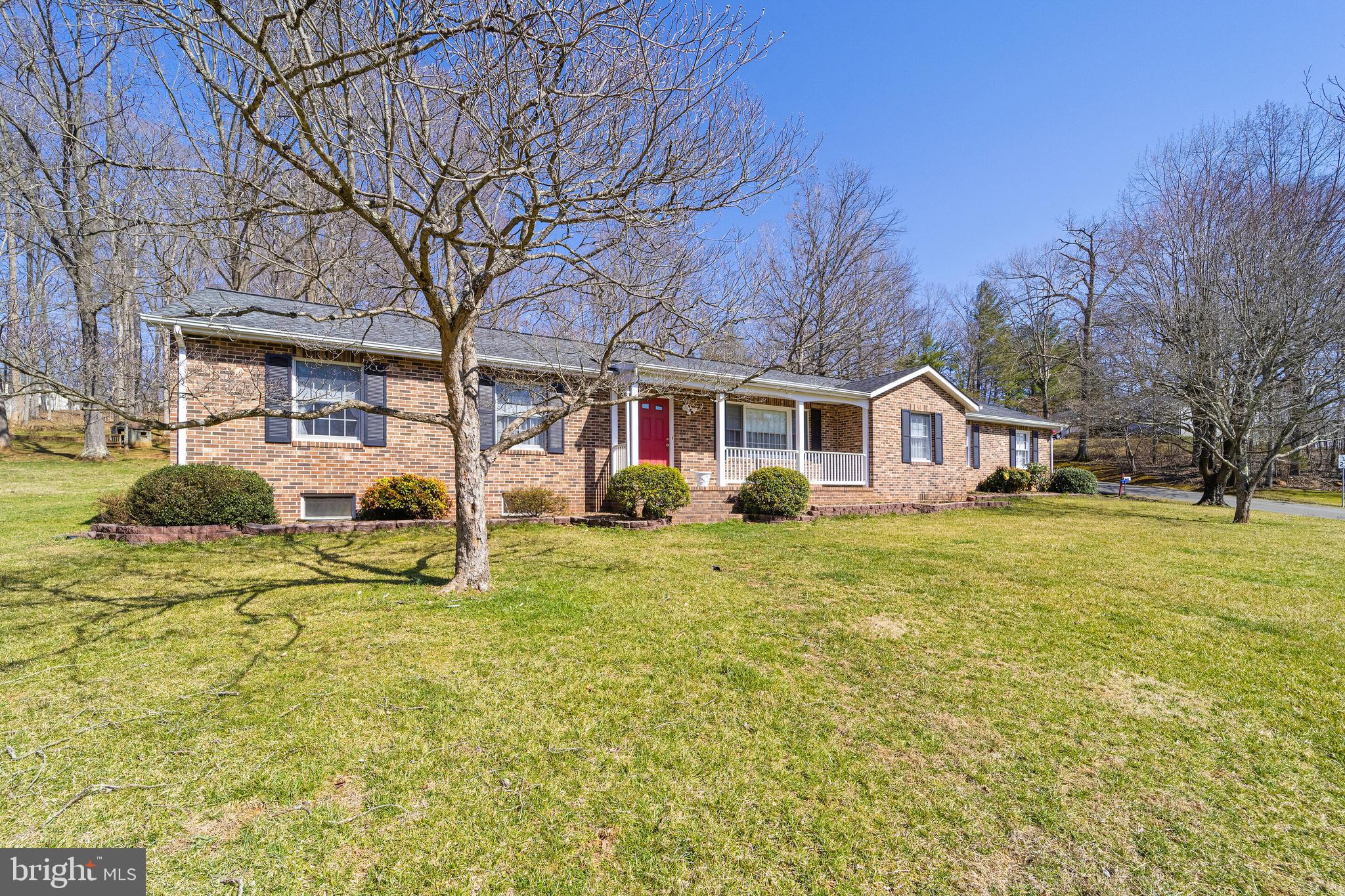 FOREST HILLS - Residential