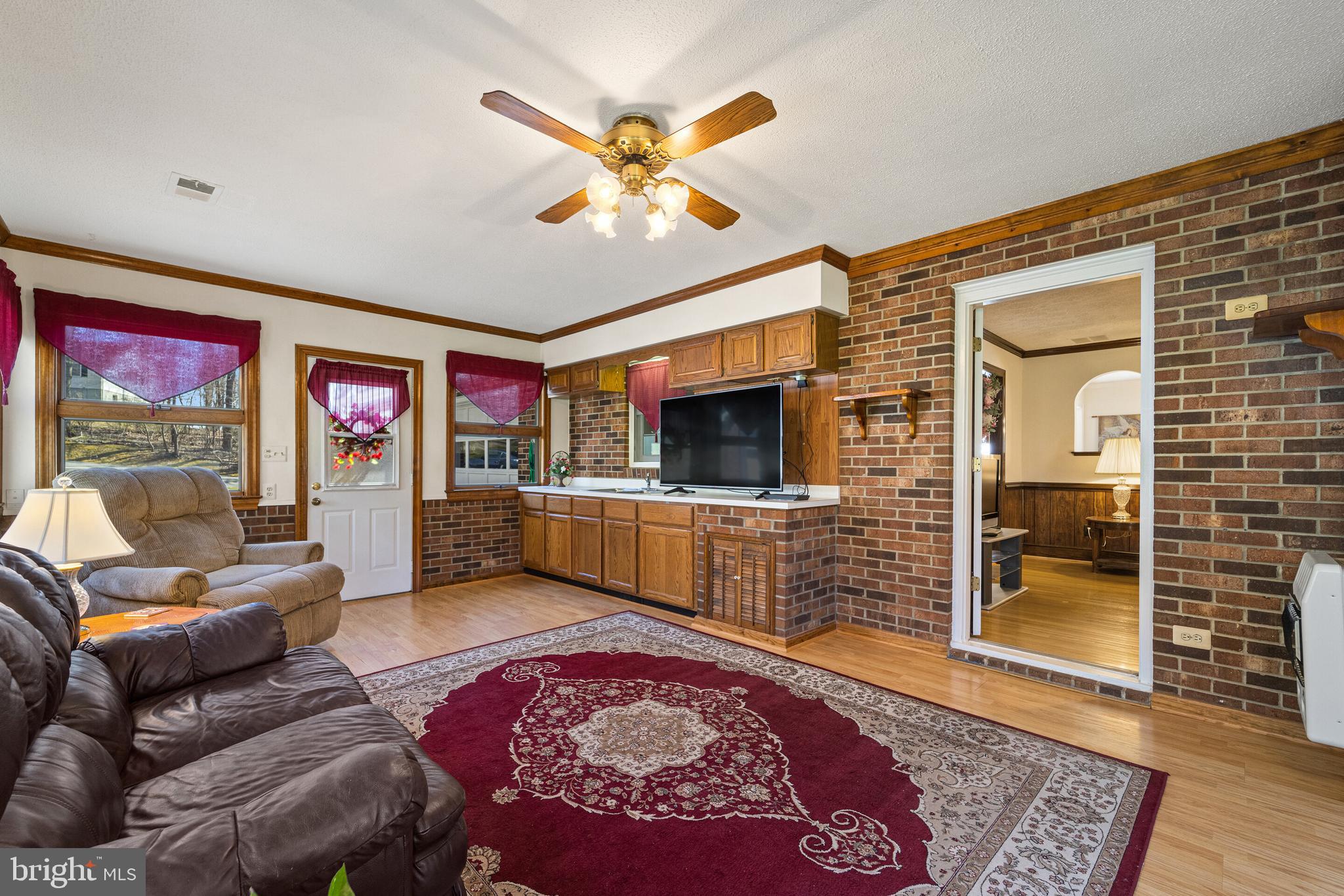 FOREST HILLS - Residential