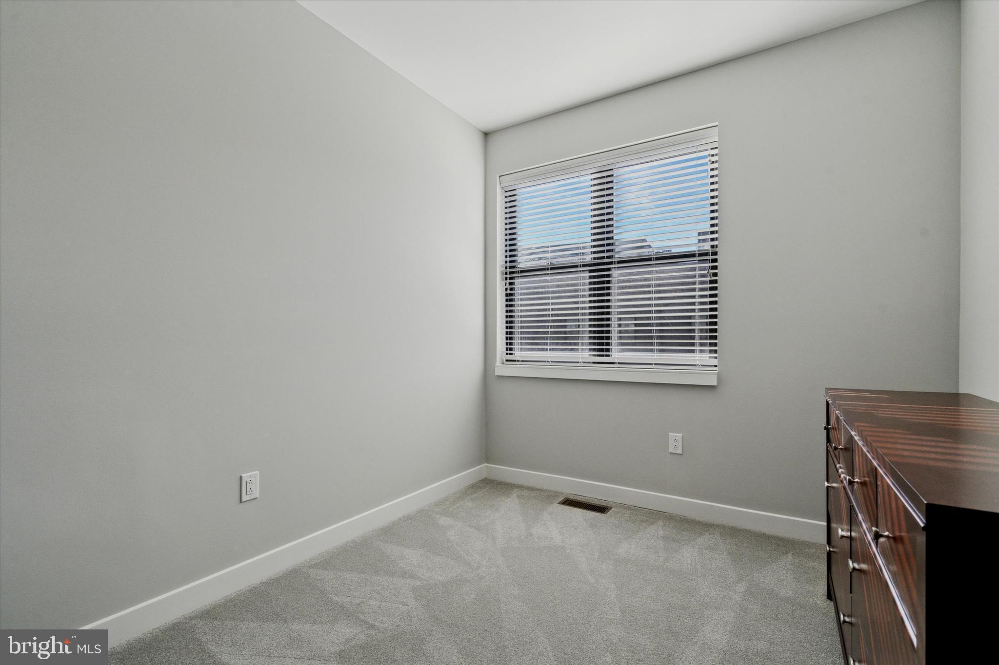 THE LOCKS - Residential