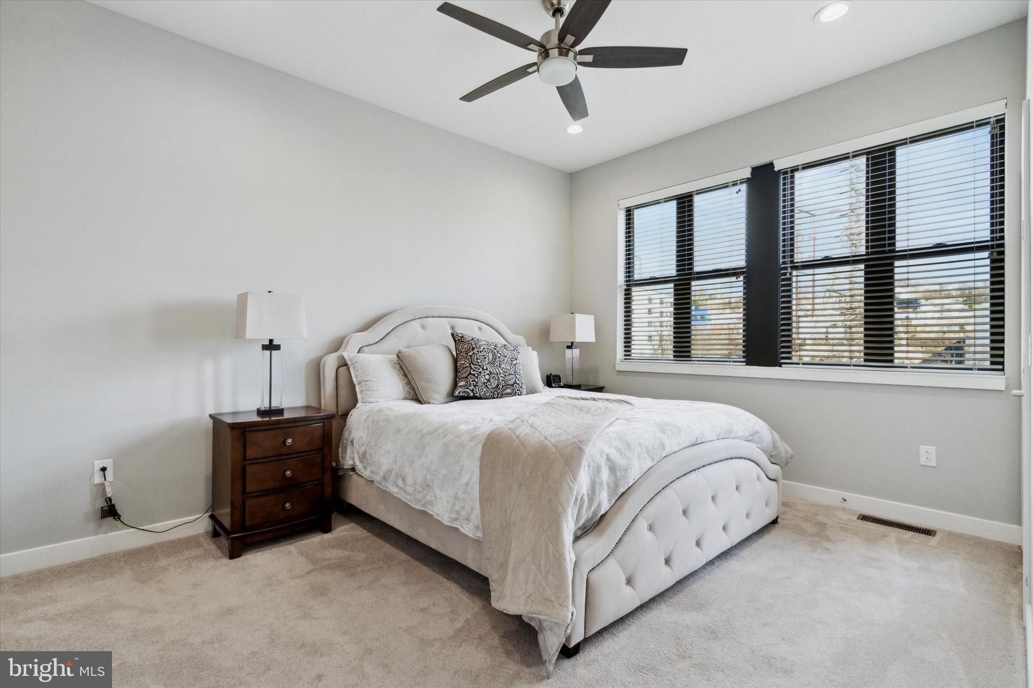 THE LOCKS - Residential