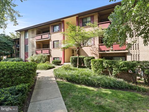 2850 DOVER LANE 201 FALLS CHURCH VA 22042