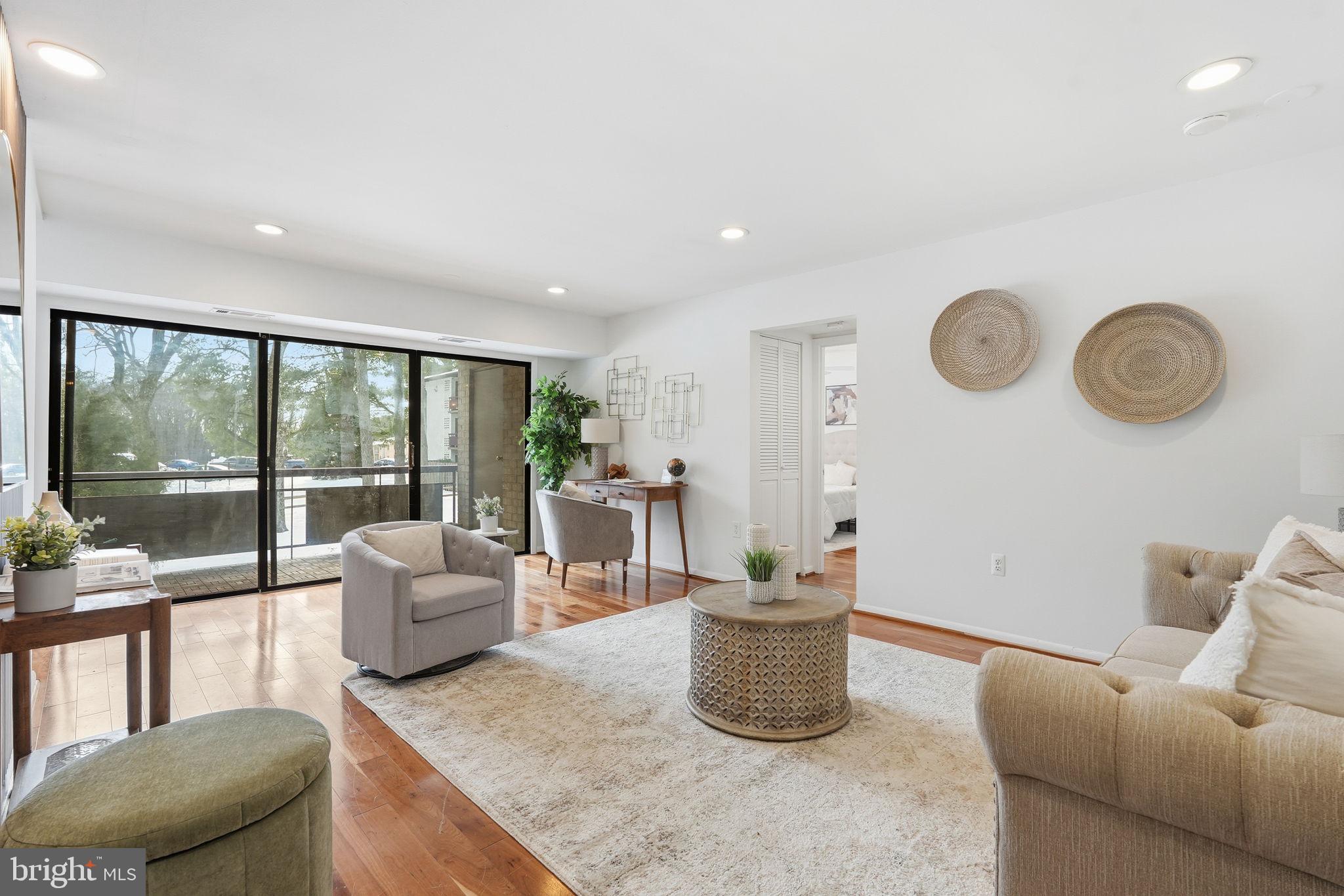 FAIRFIELD COMMONS - Residential